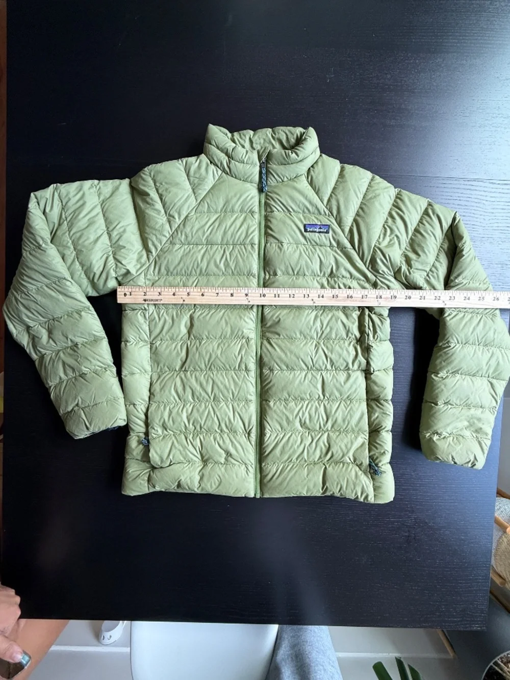 Patagonia Kids XXL 16-18 Down Sweater Jacket Green Puffer Youth Unisex